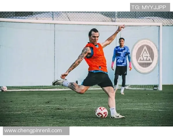 带多的足球明星们如何在赛场内外展现个人魅力与团队精神 带多的足球明星们如何在赛场内外展现个人魅力与团队精神