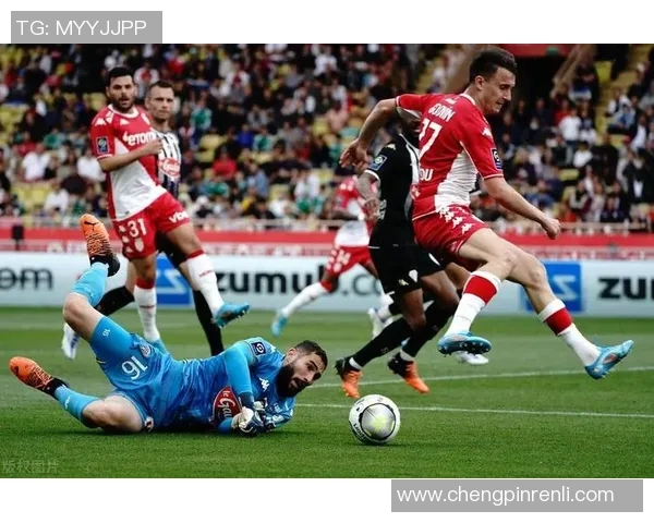 重庆足球队在城市联赛中的灵活性表现及其对比赛结果的影响分析 重庆足球队在城市联赛中的灵活性表现及其对比赛结果的影响分析