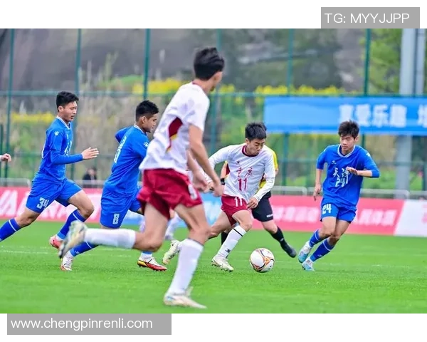 重庆足球队在足球配合排行榜中荣登第七名展现出强大实力与团队默契 重庆足球队在足球配合排行榜中荣登第七名展现出强大实力与团队默契